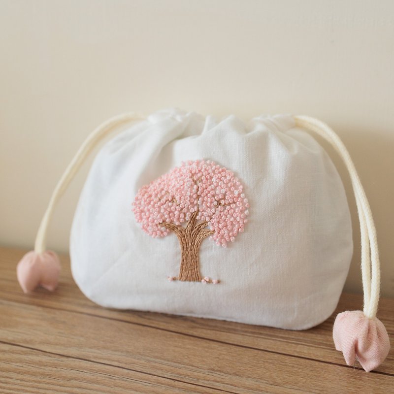 手刺繍桜の木ホワイトリネンダブル巾着ポケットオーガナイザー - ナップサック - コットン・麻 ホワイト