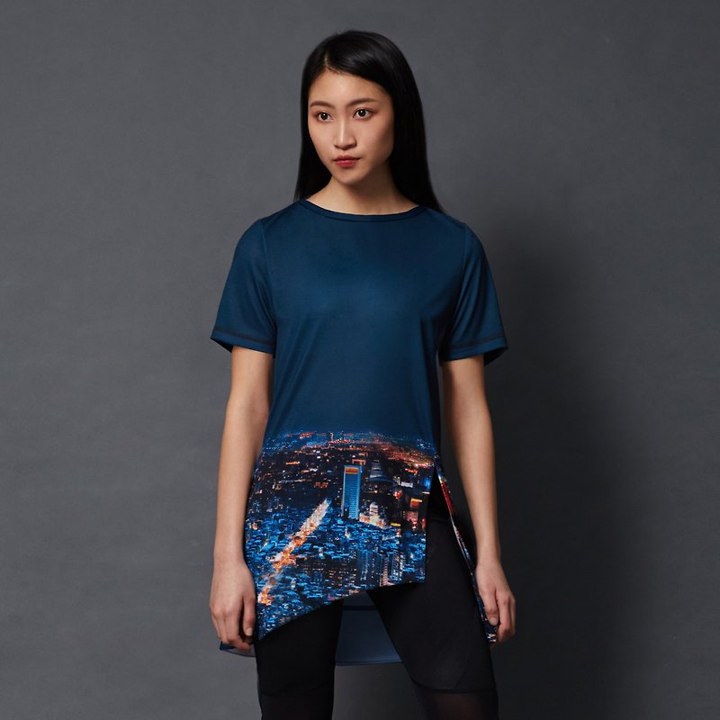 Ms. TCoolロングTシャツ（台北夜景プリント） - トップス - その他の素材 ブルー