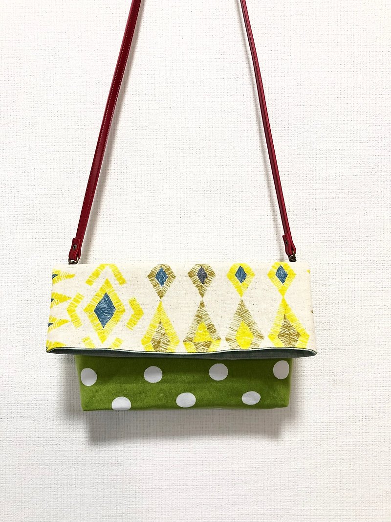Long belt anti-folding cross-body bag - stitching Japanese imported flower cloth - yellow geometry + green dot - Messenger Bags & Sling Bags - Cotton & Hemp Green