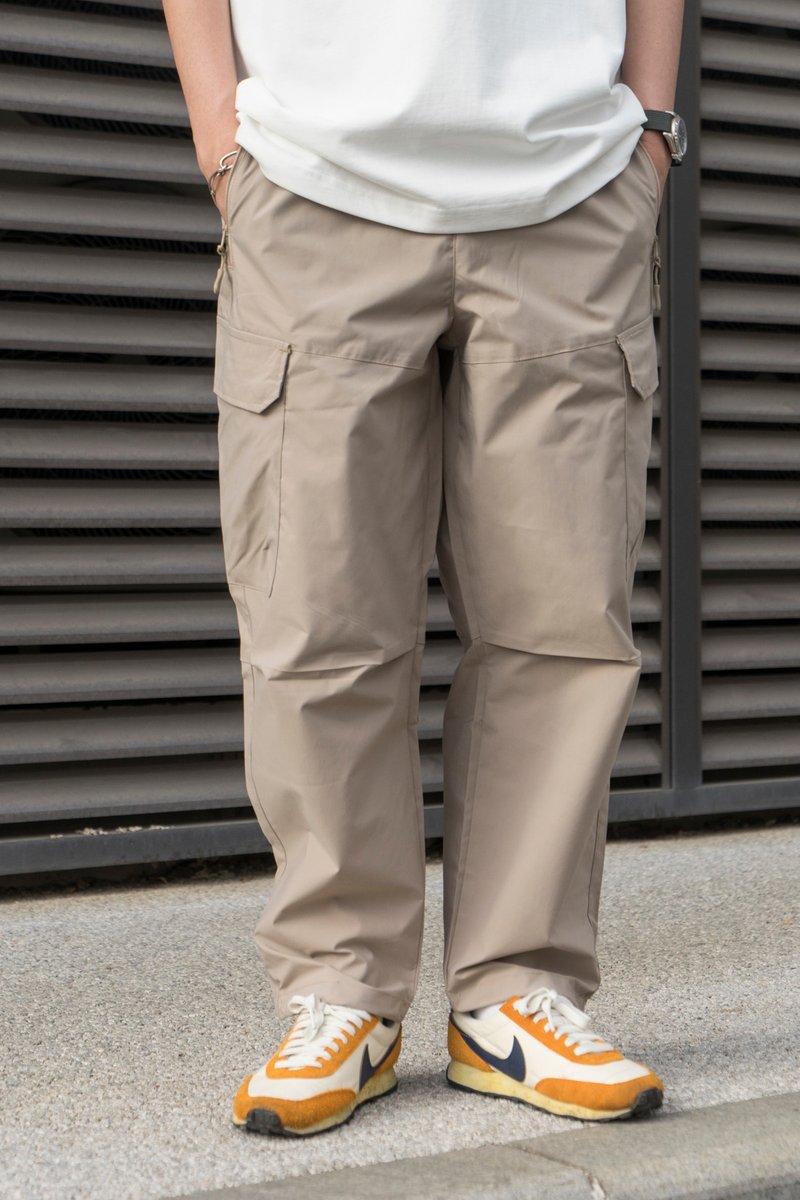 PANTS 新款春夏休閒多袋工裝褲 立體剪裁戶外休閒寬鬆長褲 - 男長褲/休閒褲 - 尼龍 卡其色