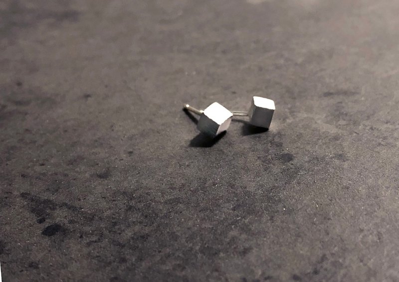 Cube Stud Earrings - Earrings & Clip-ons - Silver 