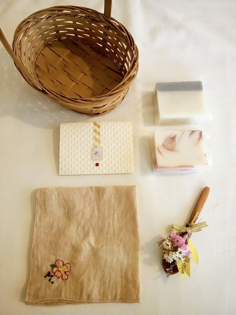Happy Manor Wedding Handmade Soap Gift Basket Set - Soap - Essential Oils Multicolor