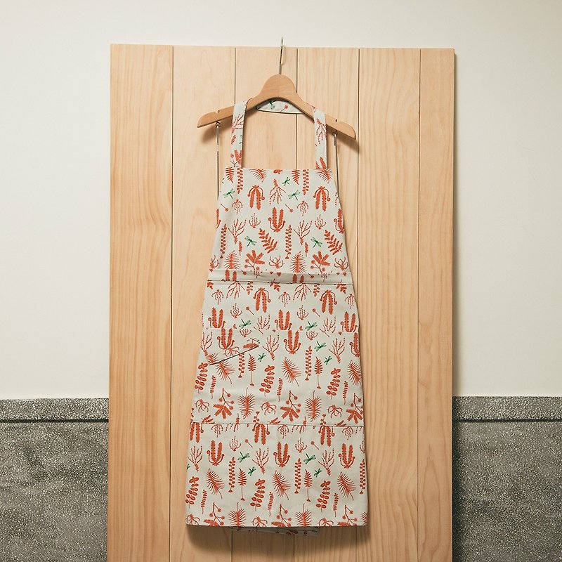 Full/Half 2 Way Apron / Weeds and Dragonfly / Red Brick - Aprons - Cotton & Hemp Red