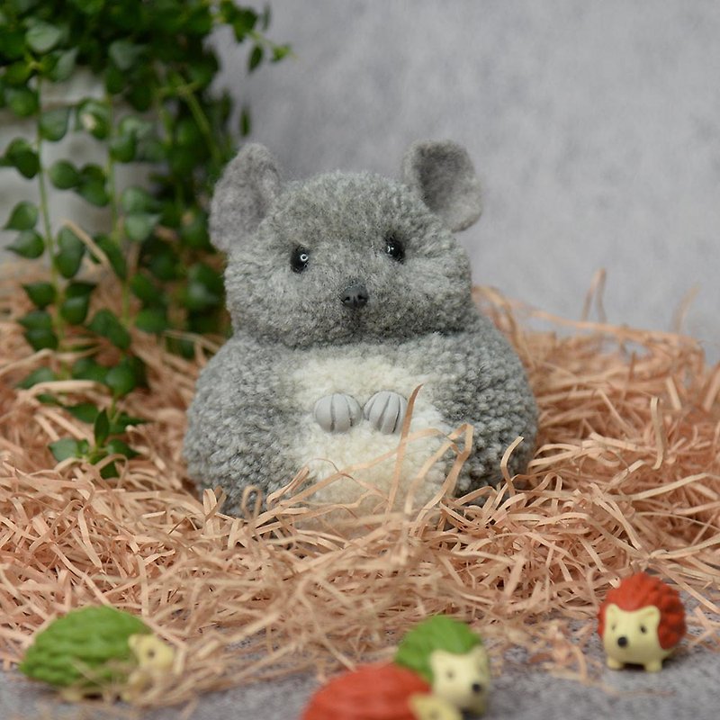 [Customized] realistic Q version of South American chinchilla My Neighbor Totoro wool felt wool ball pendant key ring can be customized - ตุ๊กตา - ขนแกะ สีเทา