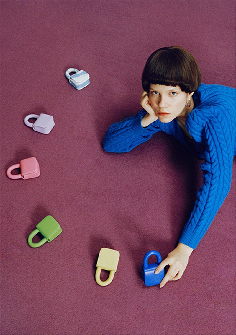 5-color mini TOTO show model big-name mini-shape small square bag shoulder bag Air Pods storage bag - กระเป๋าแมสเซนเจอร์ - หนังแท้ สีน้ำเงิน