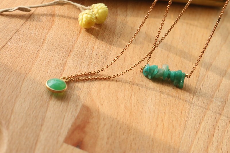 Chrysoprase Amazonite natural stone brass necklace 1009 (green grass) - สร้อยคอ - เครื่องเพชรพลอย สีเขียว