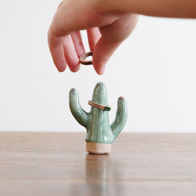 Cactus ring holder - กล่องเก็บของ - ดินเผา สีเขียว