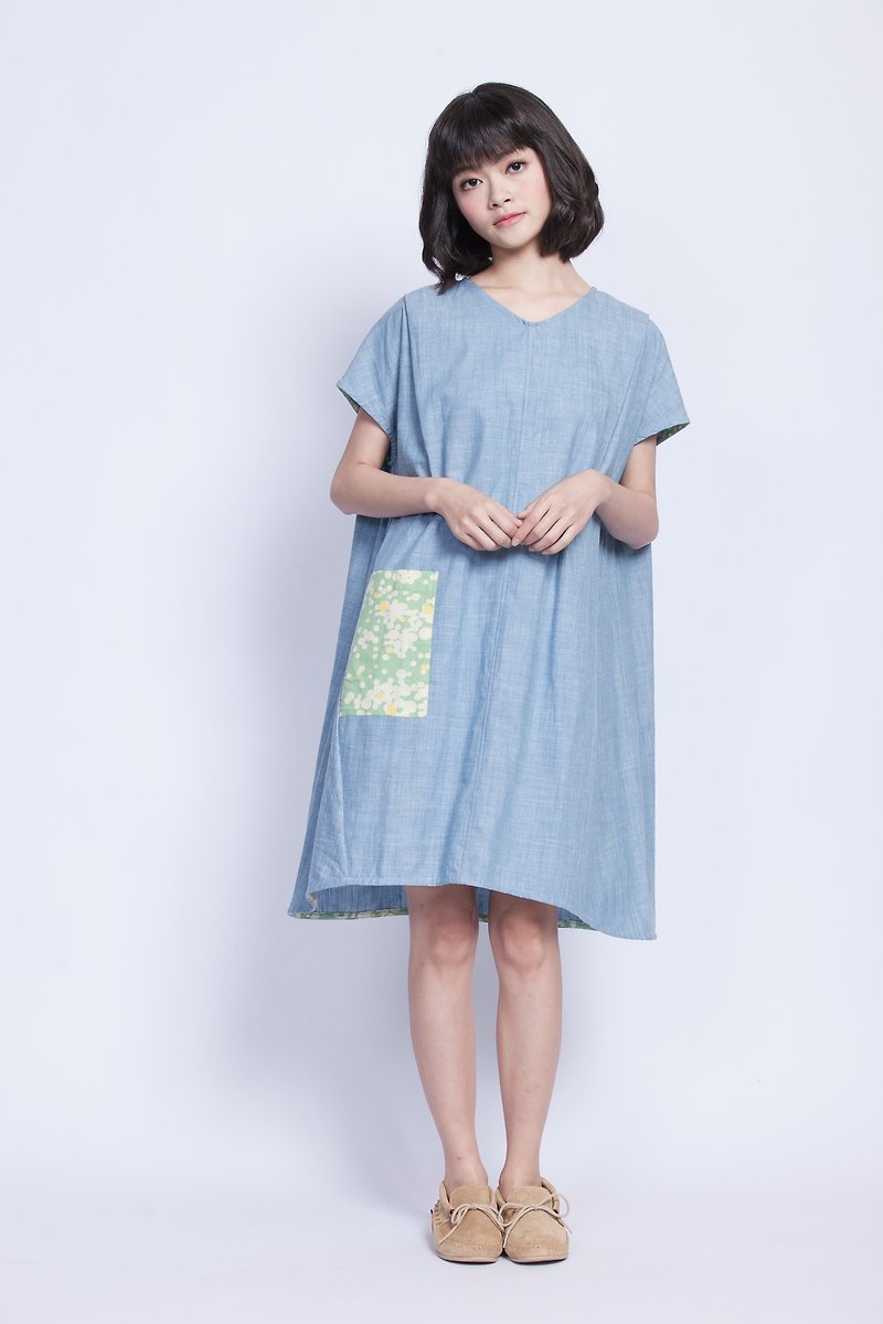Woodcut Printing Garden Dress - Night Firefly - Fair Trade - ชุดเดรส - ผ้าฝ้าย/ผ้าลินิน สีน้ำเงิน