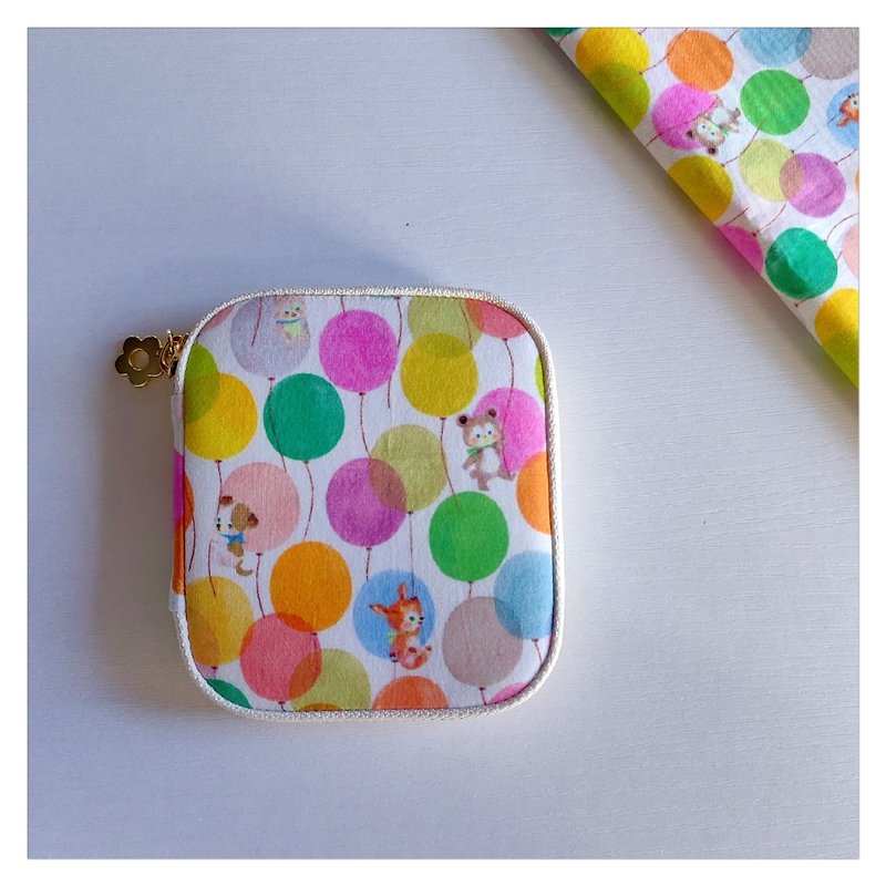 Matsuura Animal Balloon Handmade Fabric Coin Purse/Small Card Holder/Storage Bag - Coin Purses - Cotton & Hemp 