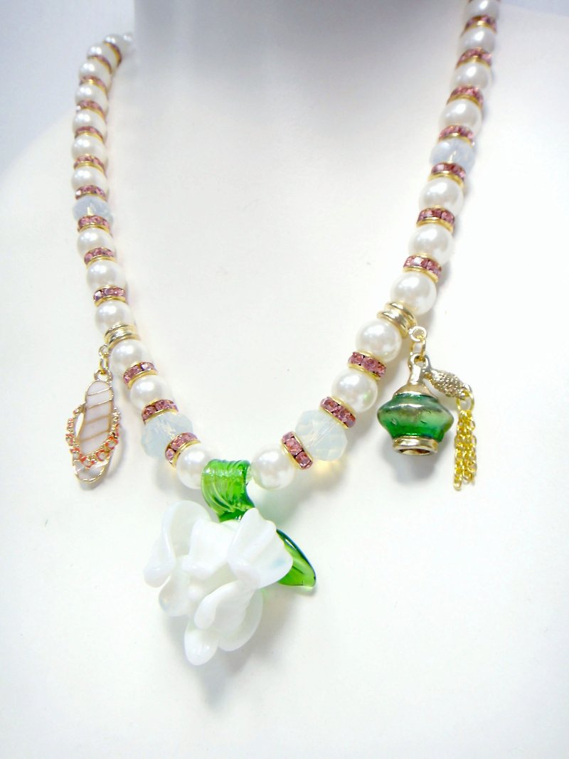 TIMBEE LO Glass Rose Flower Pearl Necklace Limited Time Clearance Offer - Necklaces - Plastic White