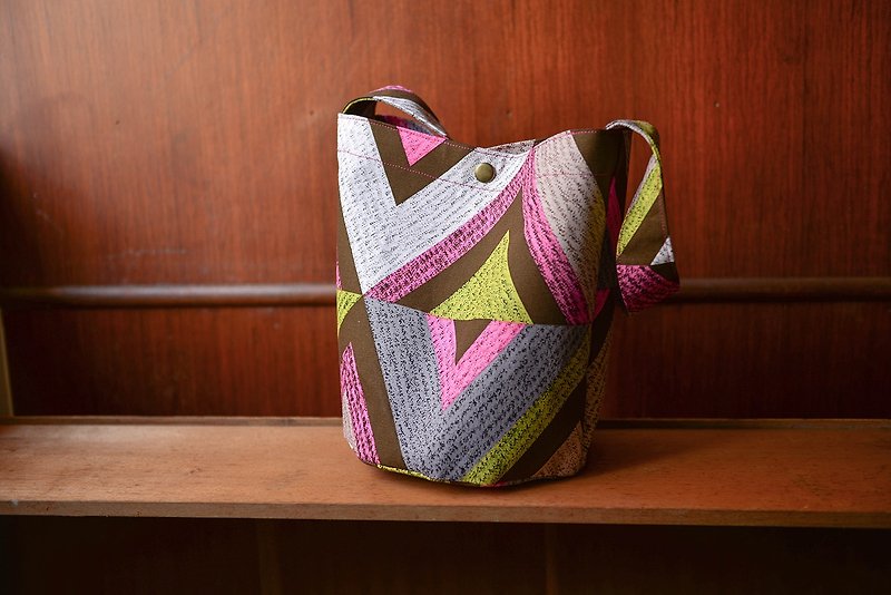 Geometric stitching - single shoulder cylinder - Messenger Bags & Sling Bags - Cotton & Hemp Multicolor