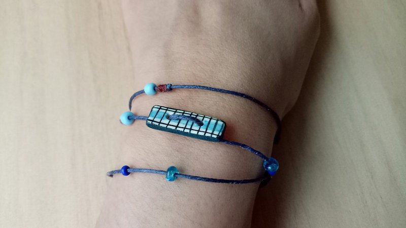 Blue folk style pottery and old glass bracelet foot ring - Bracelets - Colored Glass Blue