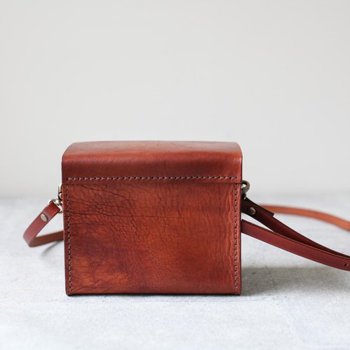 Classy Hand Stitched Tan caramel Leather Camera Case - Shop The Earthy  Handmade Camera Bags & Camera Cases - Pinkoi