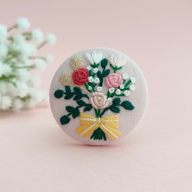 レトロなバラの花束刺繍ブローチor刺繍ヘアゴム - ブローチ - コットン・麻 ピンク