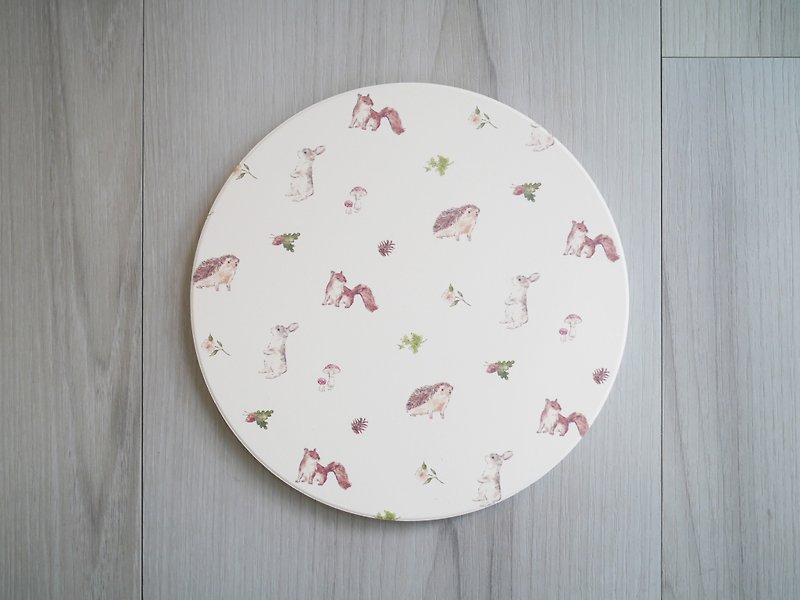 Forest Small Animal Ceramic Pot Pad Rabbit Hedgehog Squirrel - ผ้ารองโต๊ะ/ของตกแต่ง - ดินเผา 