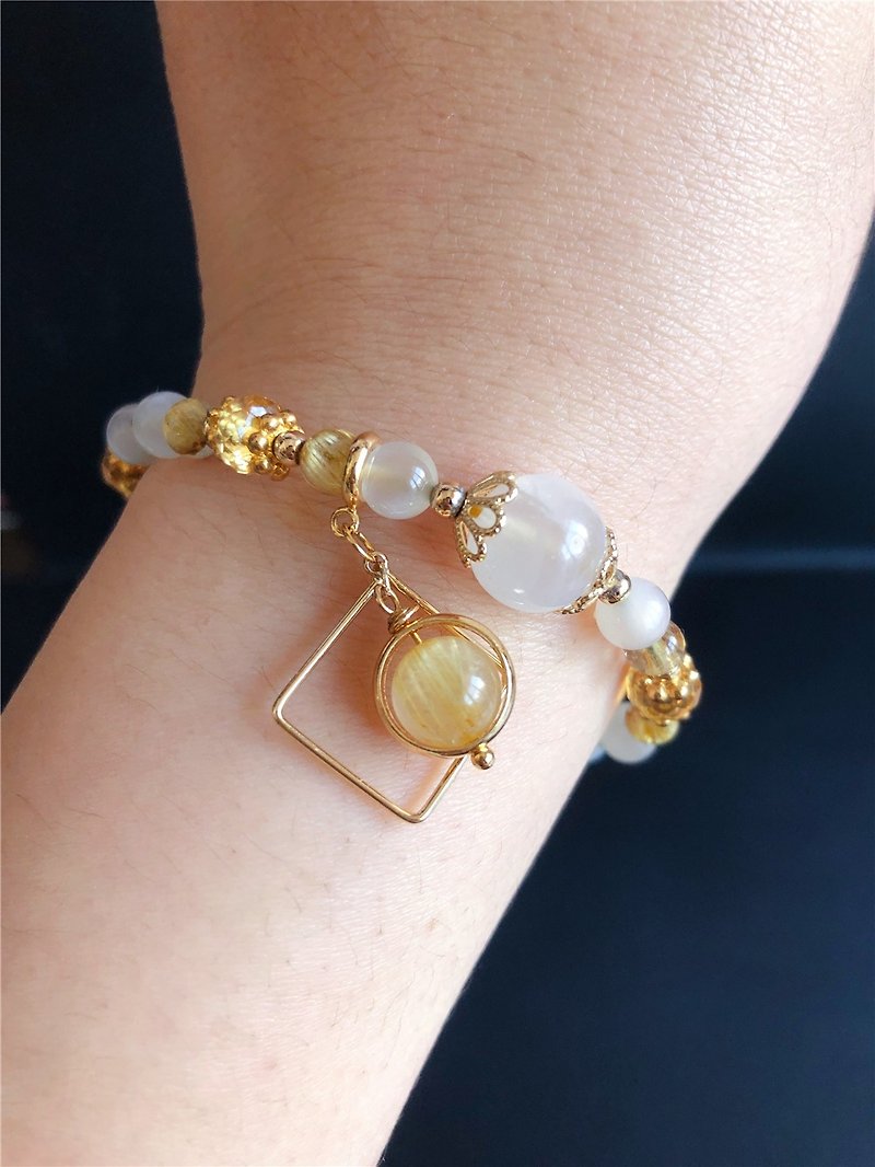 [Sold] Blonde Crystal Moonstone Lucky and Prosperous Design Bracelet Gift Natural - สร้อยข้อมือ - คริสตัล สีเหลือง