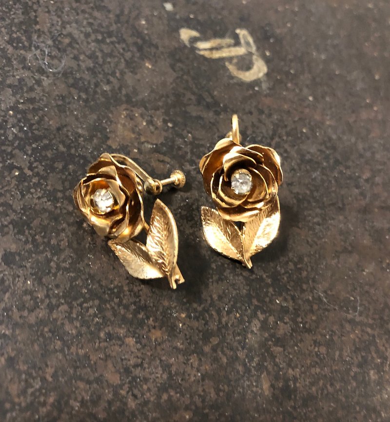 Vintage flower 法產耳夾 - 耳環/耳夾 - 其他金屬 金色