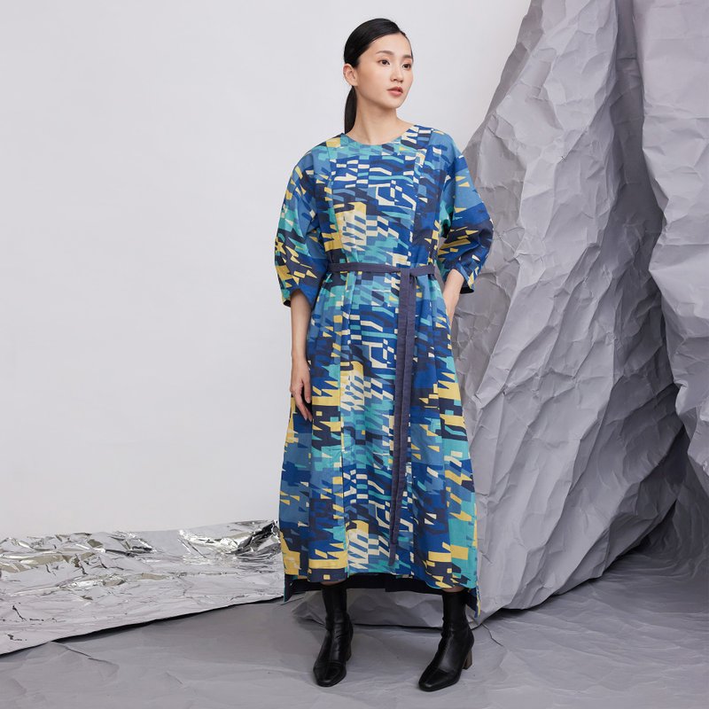 3/4 Sleeves Dress_Starry Night - ชุดเดรส - ผ้าฝ้าย/ผ้าลินิน หลากหลายสี