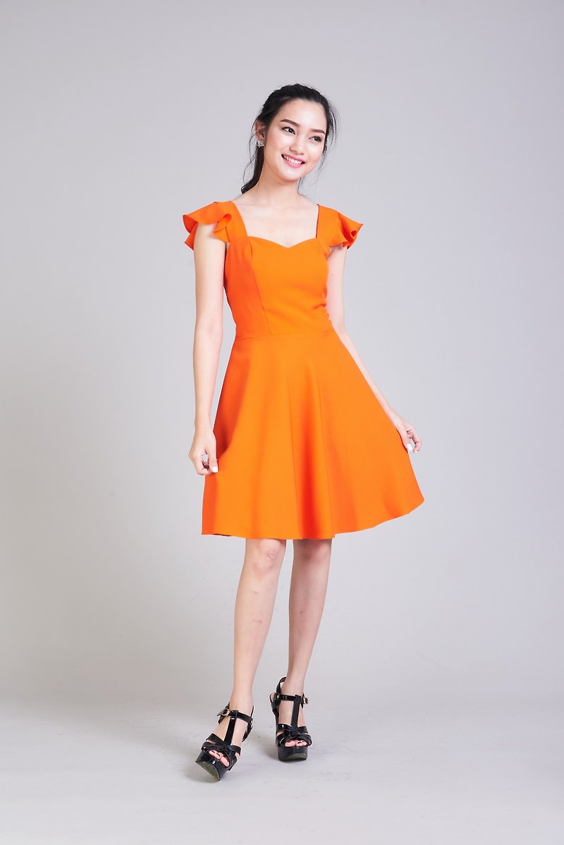 オレンジのドレス、ウエディングドレス、ウエディングドレス、ウエディングドレス、ウエディングドレス、波立たせられた袖、花嫁介添人ドレス - ワンピース - その他の素材 オレンジ