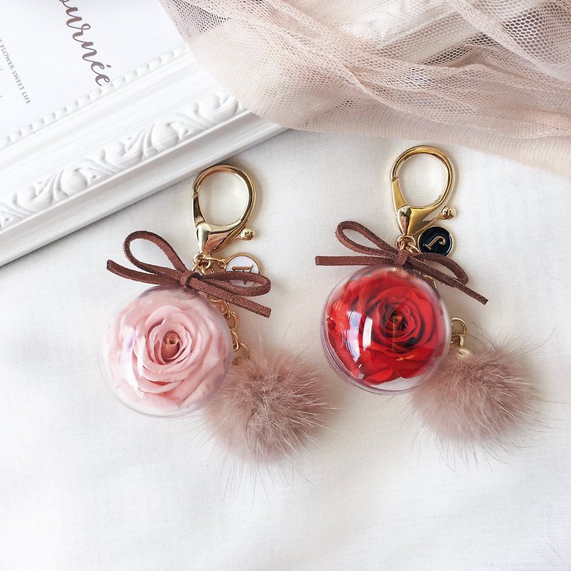 Journee smoked milk tea powder/red immortal rose flower ball pendant ornaments custom letter medallion - ที่ห้อยกุญแจ - พืช/ดอกไม้ 