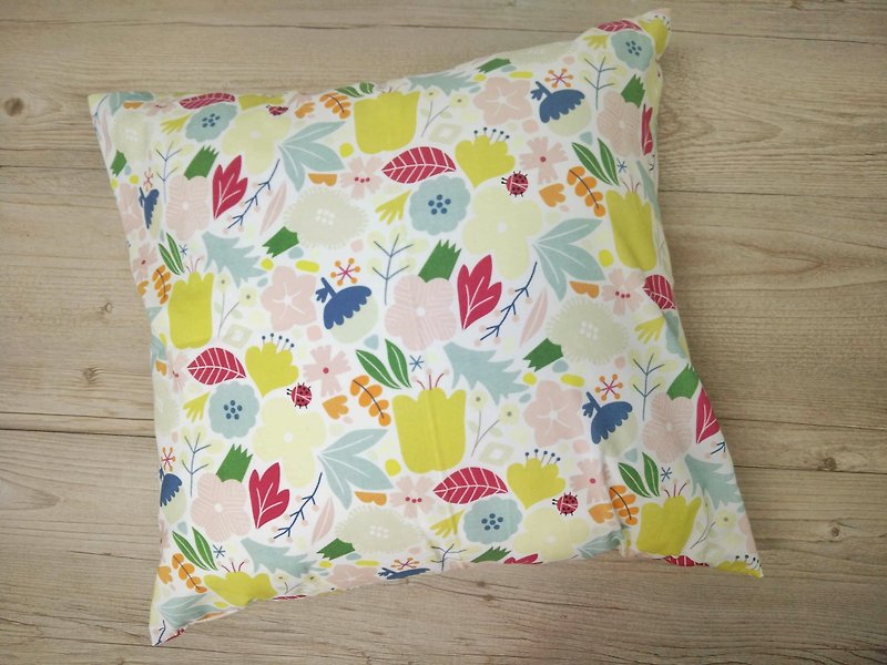 Handmade pillowcase - colorful flowers - Pillows & Cushions - Cotton & Hemp Multicolor