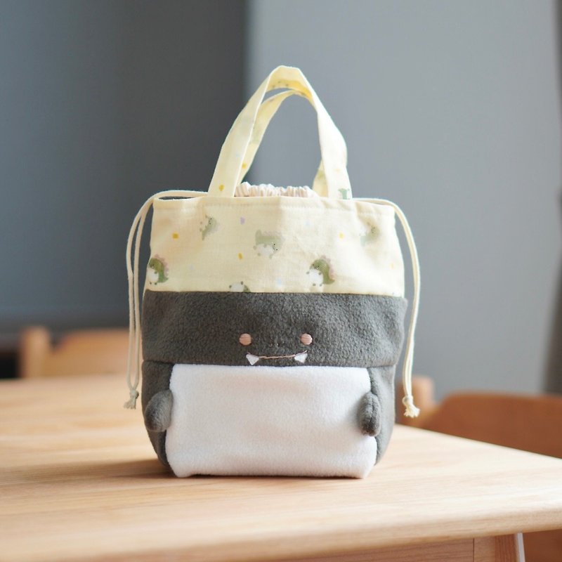 fluffy dinosaur drawstring bag - กระเป๋าถือ - ผ้าฝ้าย/ผ้าลินิน สีเขียว