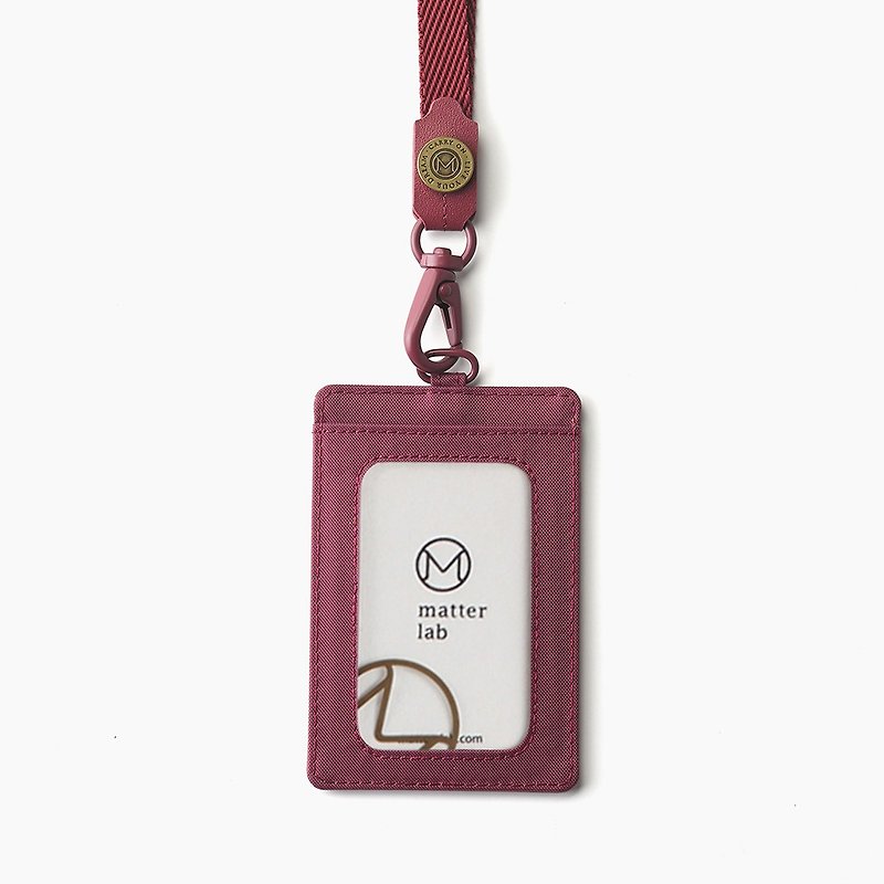 LUSTRE Vertical Badge Holder-Maroon - ที่ใส่บัตรคล้องคอ - หนังแท้ สีแดง