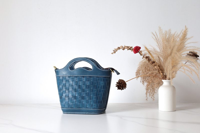 [Tangent Linear] TANGENT LINEAR retro woven vegetable basket small shoulder bag mini handbag - กระเป๋าแมสเซนเจอร์ - หนังแท้ สีดำ