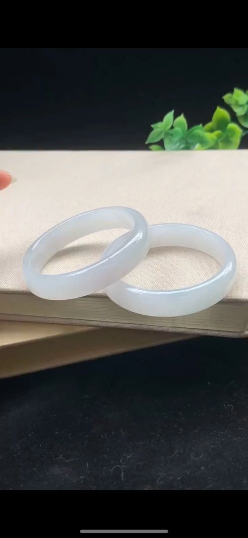 Good Morning Studio 冰種 天然翡翠 緬甸 A玉 玉鐲 • 冰種白翡翠圓鐲