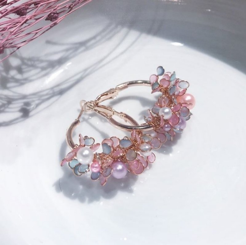 天使的花籃耳針【人魚公主】 - 耳環/耳夾 - 其他材質 粉紅色