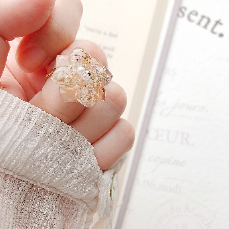 Hydrangea Blended Cocoa Floral Adjustable Ring - General Rings - Plants & Flowers 