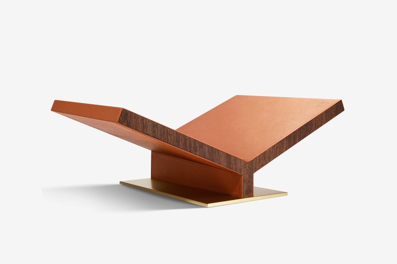 精裝書架Collector Classic Bookstand - Camel Peddled Leather - 書架/書擋 - 其他材質 