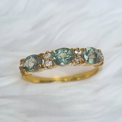 charissagemstone 天然綠色藍寶石配白色鋯石925銀配鍍金戒指