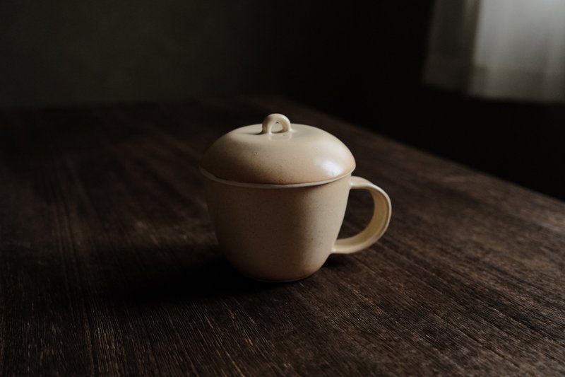 和煦・有蓋的把手蘑菇杯子1 - 咖啡杯/馬克杯 - 陶 白色