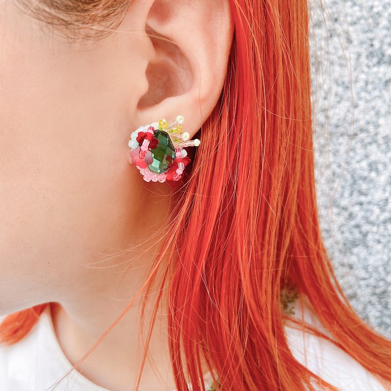 Sparkling Gemstone eye earrings, a total of 5 colors of earrings and earrings - ต่างหู - วัสดุอื่นๆ หลากหลายสี