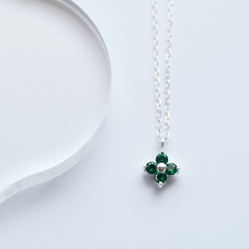 cloud-jewelry Emerald フラワー ネックレス シルバー925