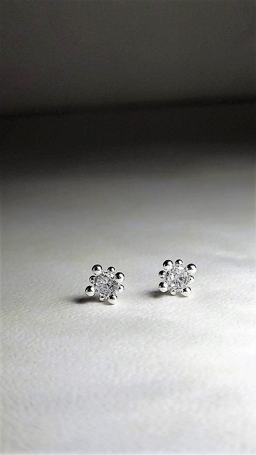 A.pearl 水晶純銀輕珠寶 花 純銀氣質簡約/單鑽耳環