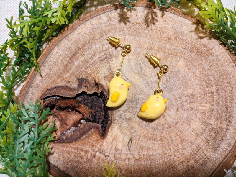 Yu Yu Chen chick short chain earrings - ต่างหู - วัสดุอื่นๆ 