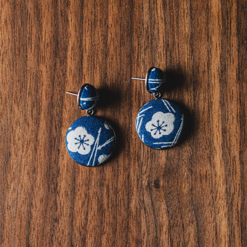 Plant blue dyeing retro printing handmade earrings - ต่างหู - ผ้าฝ้าย/ผ้าลินิน สีน้ำเงิน