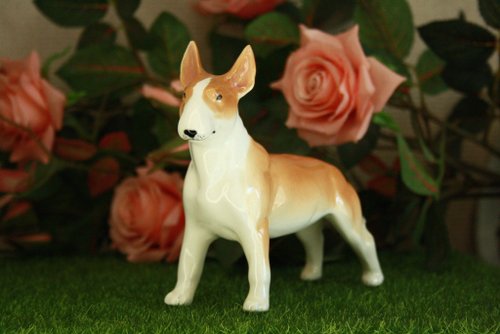 作家　置物　オブジェ　犬　ブルテリア ◇お部屋のインテリアにお庭のオーナメントとしても♪ リアルな犬の