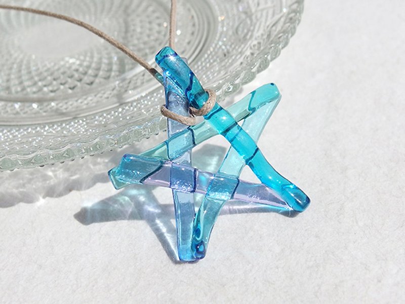 Glass star (star [blue]) necklace [made-to-order]