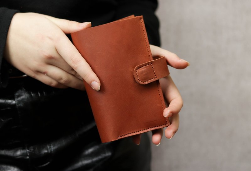 Handmade Leather Bifold Wallet /Men's Pocket Purse/ Compact Crazy Horse Wallet - 長短皮夾/錢包 - 真皮 咖啡色