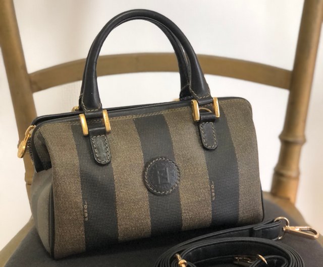 日本直送 名牌中古包 】FENDI フェンディ ペカン ハンドバッグ ブラウン FFロゴ レザー ミニボストン vintage jnjias -  ショップ VintageShop solo トートバッグ・ハンドバッグ - Pinkoi