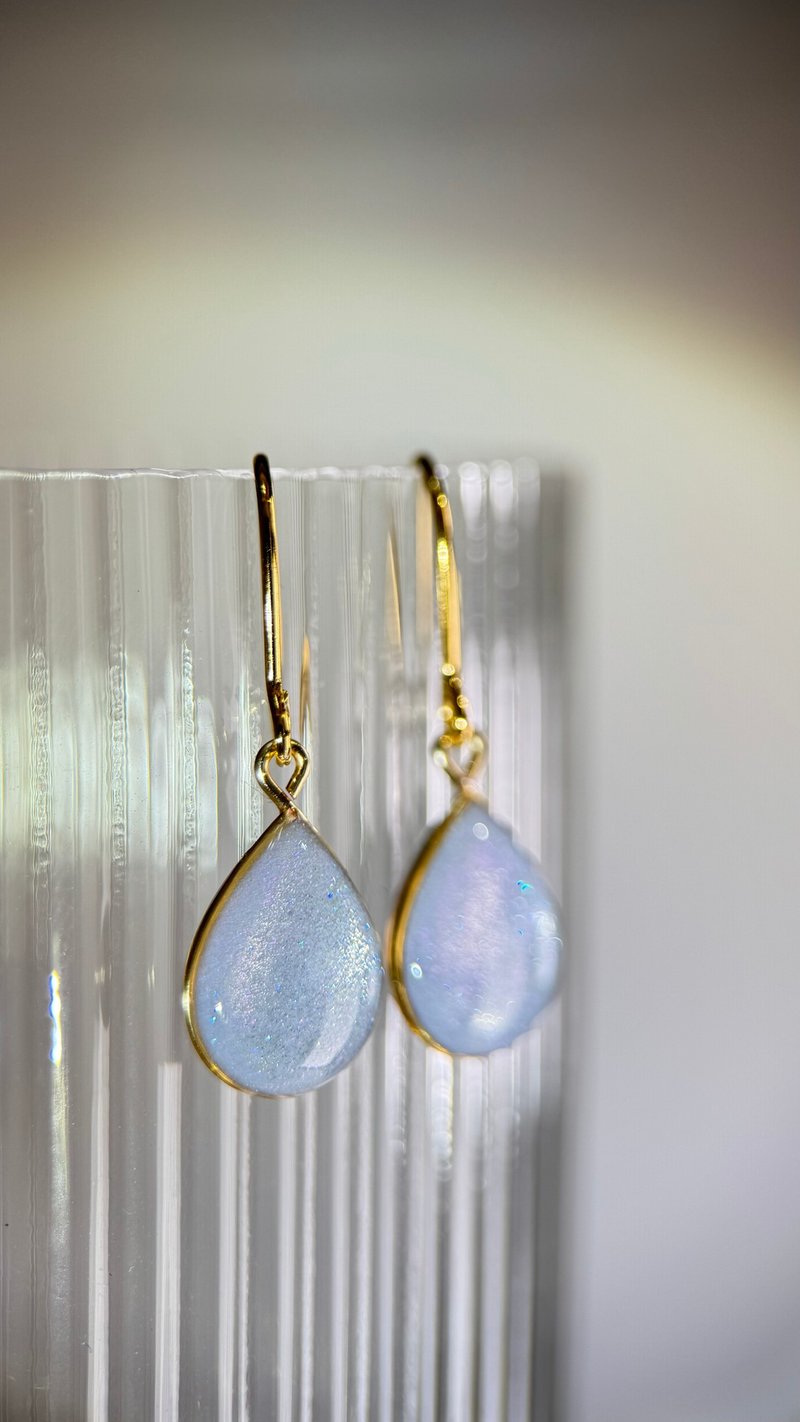 #002_4 Work No. 2 Handmade Light-Chasing Water Drop Earrings [CindyandTong] - ต่างหู - เรซิน 