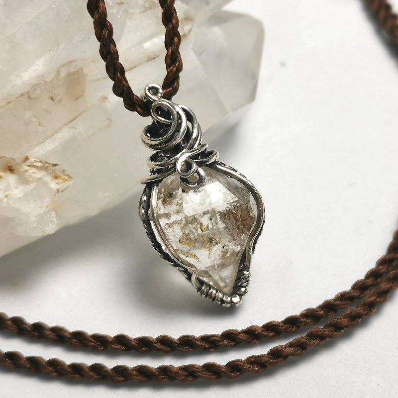 Oil gall shining diamond-sterling silver braided design pendant / can be worn on both sides / with waterproof Wax thread necklace - Necklaces - Crystal Transparent