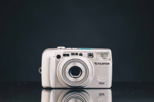 FUJIFILM Silvi 1600＃026＃135フィルムカメラ - ショップ Rick