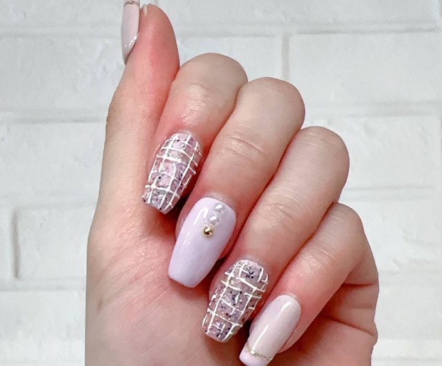 手作りネイルピンク小さな香りスタイル手描きプノンペンフレンチネイルアートステッカー - ショップ AudreyLaure Beauty press  on nail マニキュア・ネイル - Pinkoi