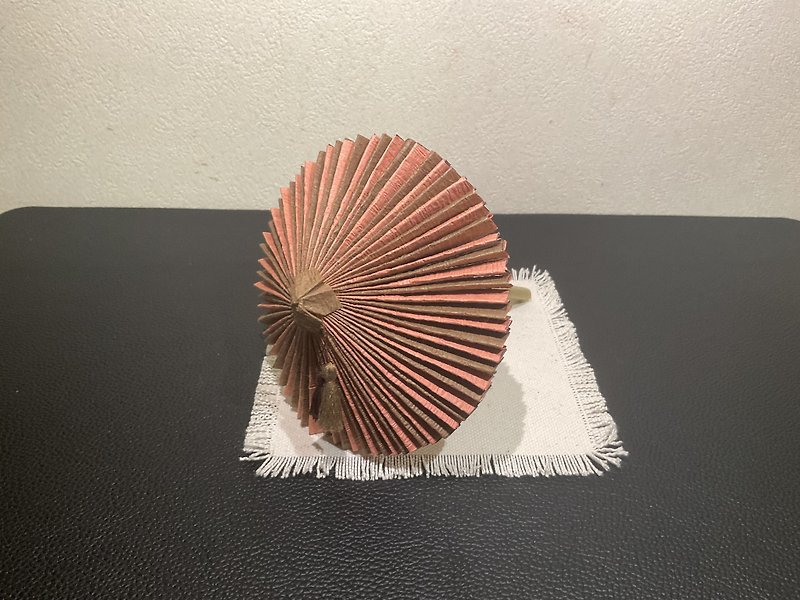 Japanese Handmade Umbrella (Brown) - ของวางตกแต่ง - กระดาษ 