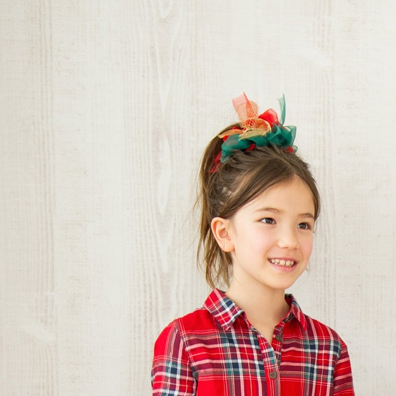 Merry Christmas | Colorful blooming scrunchie - เครื่องประดับผม - เส้นใยสังเคราะห์ สีเขียว