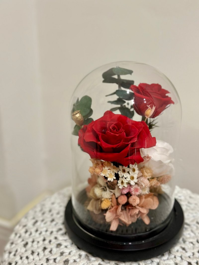 Classic Red Rose Glass Shade Preserved Flower Cup Christmas Gift Exchange Gift - ช่อดอกไม้แห้ง - พืช/ดอกไม้ 